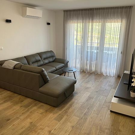 Apartments Top Hill โตรกีร์ ภายนอก รูปภาพ